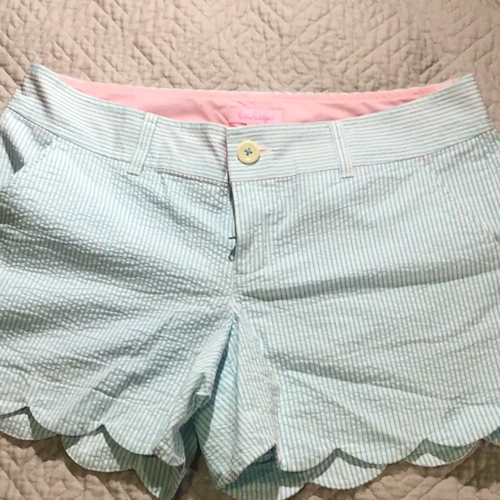 Lilly Pulitzer seersucker scalloped shorts